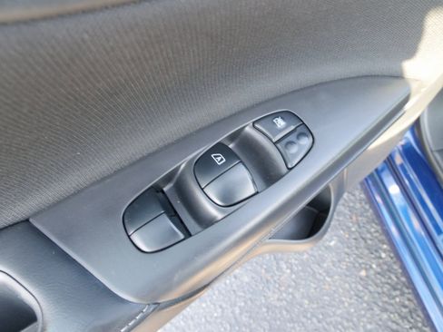 Used 2019 Nissan Sentra S image 18