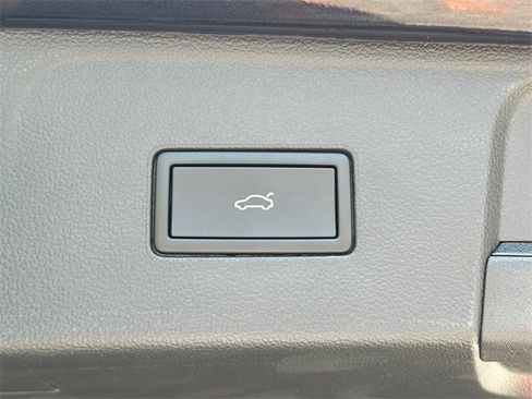 New 2026 Volkswagen Atlas SEL image 19