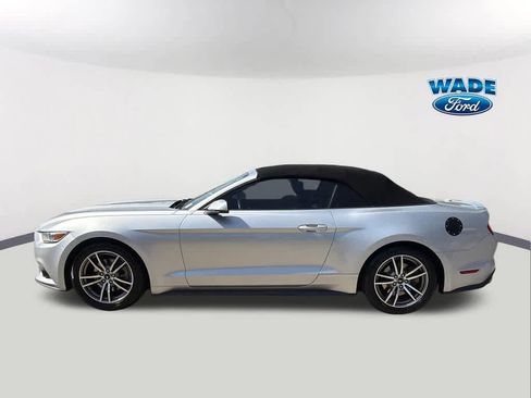 Used 2017 Ford Mustang Premium image 8