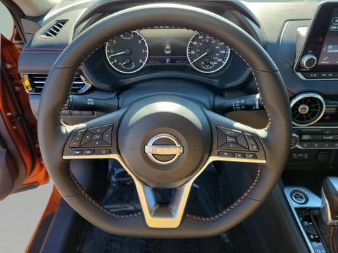 Certified 2025 Nissan Sentra SR image 21