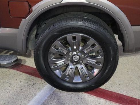 Certified 2019 Nissan Titan Platinum Reserve image 11