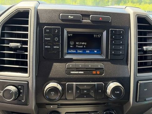 Used 2017 Ford F250 XL w/ Power Equipment Group AWD/4WD image 18