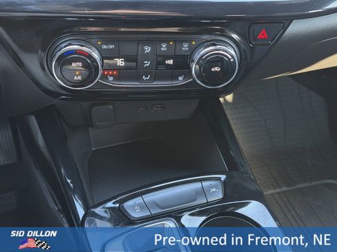 Used 2025 Chevrolet Trax RS w/ Driver Confidence Package image 10