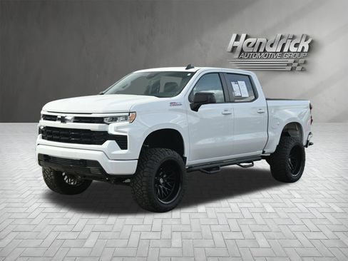 Used 2023 Chevrolet Silverado 1500 RST w/ Convenience Package II AWD/4WD image 5