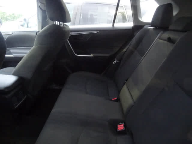 Used 2025 Toyota RAV4 LE AWD/4WD image 7