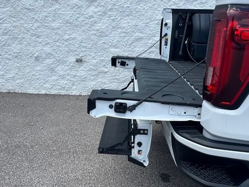 Used 2022 GMC Sierra 1500 AT4X AWD/4WD image 7