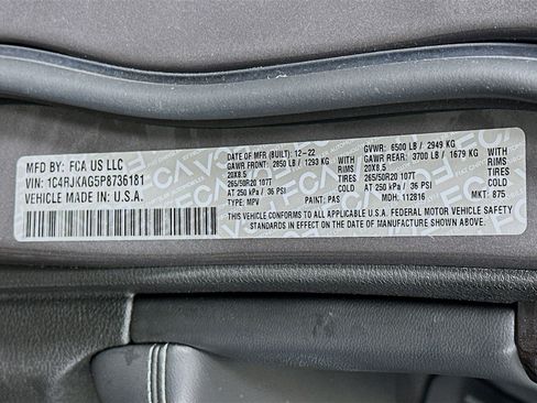 Used 2023 Jeep Grand Cherokee L Laredo AWD/4WD image 12