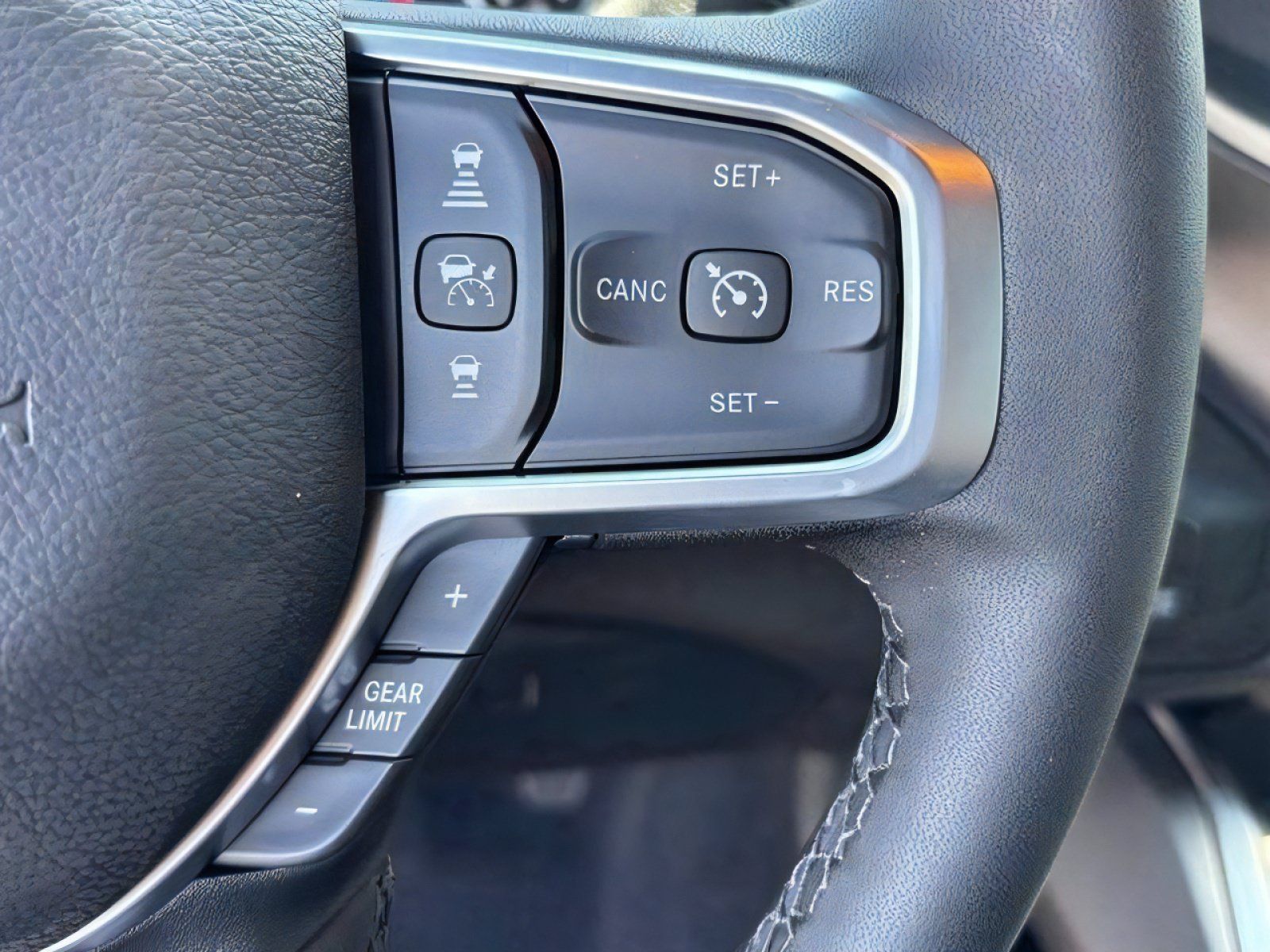 New 2027 RAM 3500 Big Horn AWD/4WD image 24