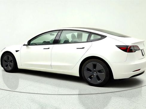 Used 2023 Tesla Model 3 Standard Range RWD image 7