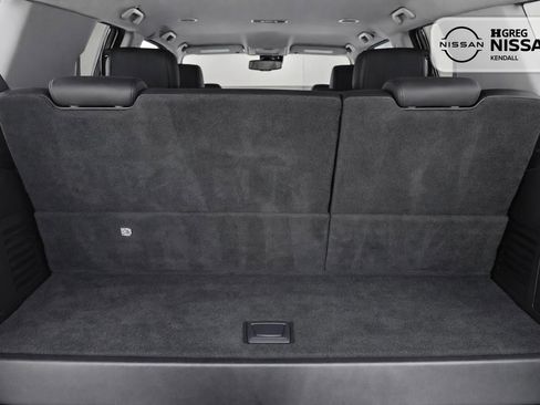 Used 2019 Chevrolet Tahoe LT w/ Luxury Package RWD image 14