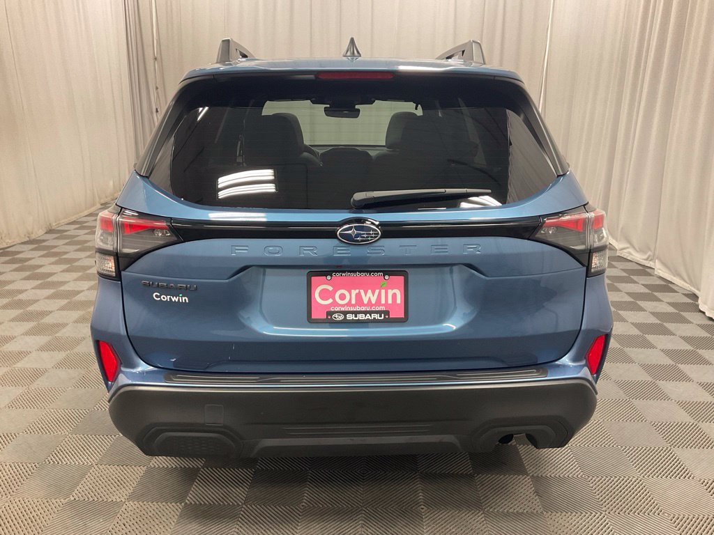 Used 2025 Subaru Forester Premium AWD/4WD image 7