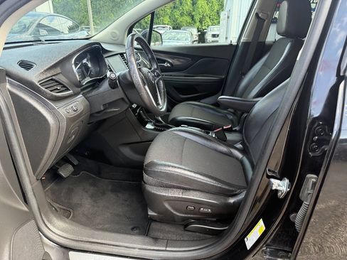 Used 2020 Buick Encore Preferred w/ Safety Package FWD image 7