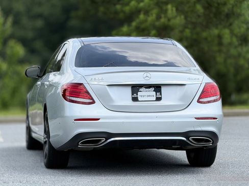 Used 2019 Mercedes-Benz E 300 4MATIC image 5