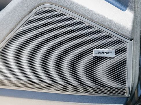 Certified 2025 Porsche Cayenne image 22