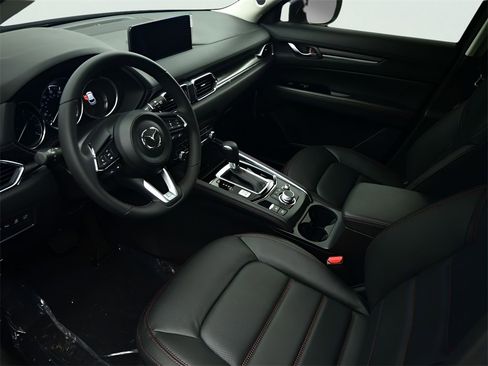 New 2025 MAZDA CX-5 Carbon Edition image 2