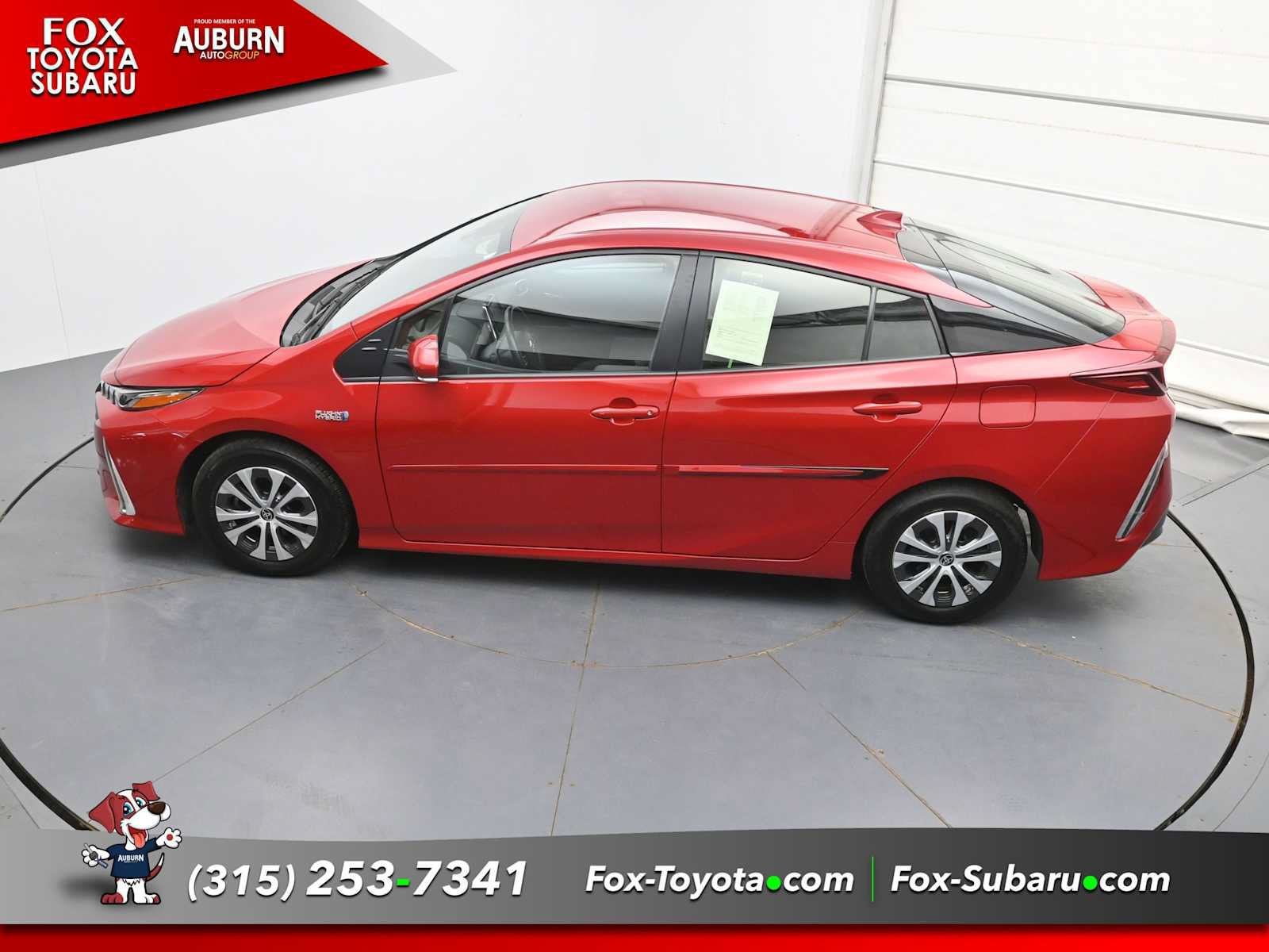 Used 2021 Toyota Prius Prime XLE FWD image 32