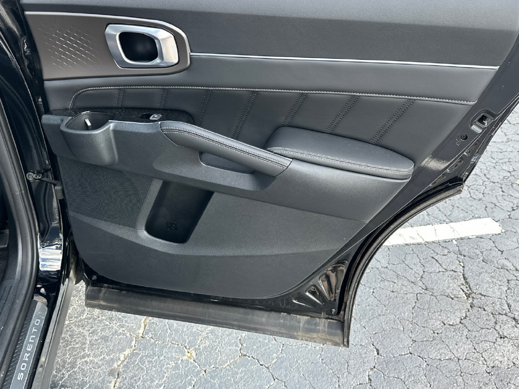 New 2025 Kia Sorento SX FWD image 15