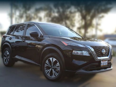 Used 2023 Nissan Rogue SV image 7