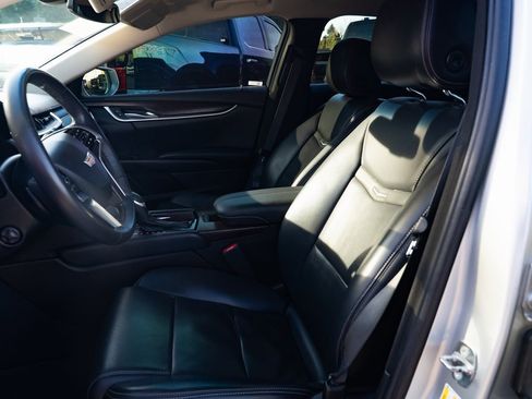 Used 2019 Cadillac XTS Luxury image 19