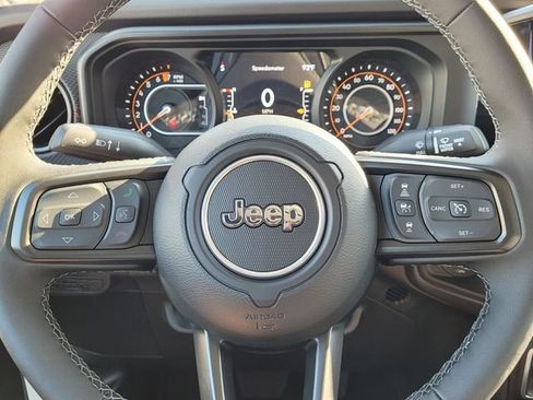 New 2025 Jeep Gladiator Rubicon w/ Convenience Group AWD/4WD image 21