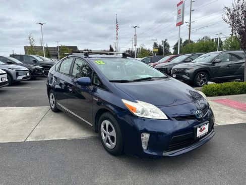 Used 2012 Toyota Prius Two FWD image 7