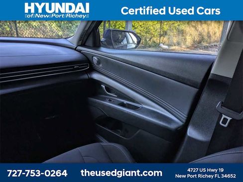 Certified 2023 Hyundai Elantra SEL w/ Convenience Package image 16