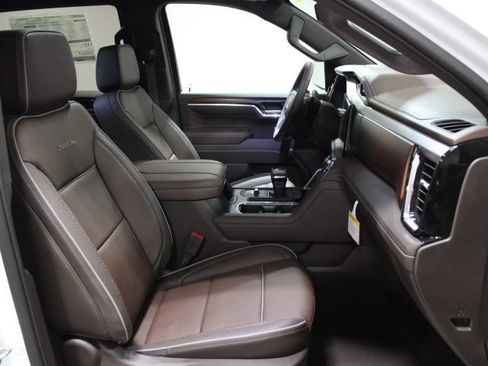 New 2026 GMC Sierra 1500 Denali w/ Denali Reserve Package AWD/4WD image 27