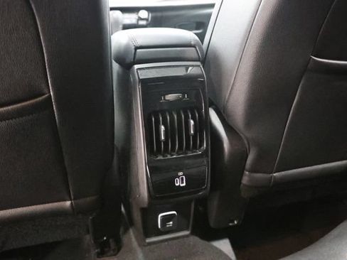 Used 2025 Jeep Compass Latitude w/ Sun & Sound Group AWD/4WD image 33