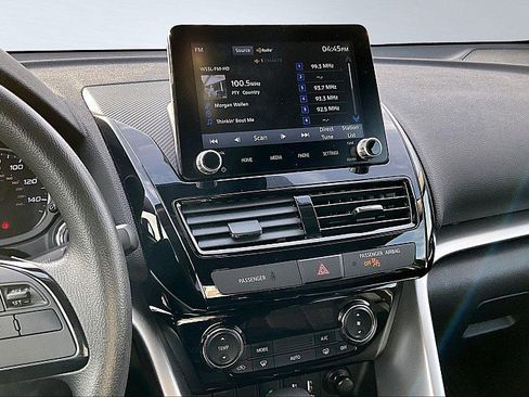 Used 2024 Mitsubishi Eclipse Cross LE image 6