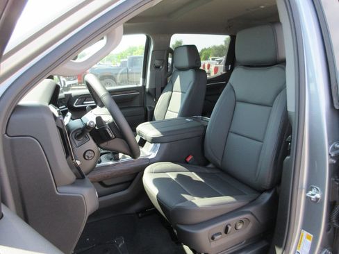 New 2026 GMC Sierra 1500 SLT w/ SLT Convenience Package AWD/4WD image 11