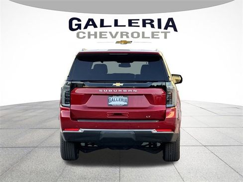 New 2026 Chevrolet Suburban LT image 6