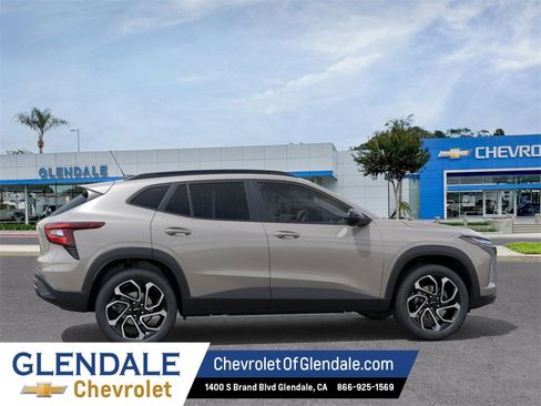 New 2026 Chevrolet Trax RS w/ Driver Confidence Package image 5