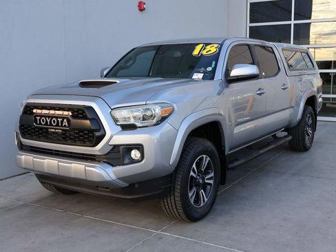 Used 2018 Toyota Tacoma SR5 image 1