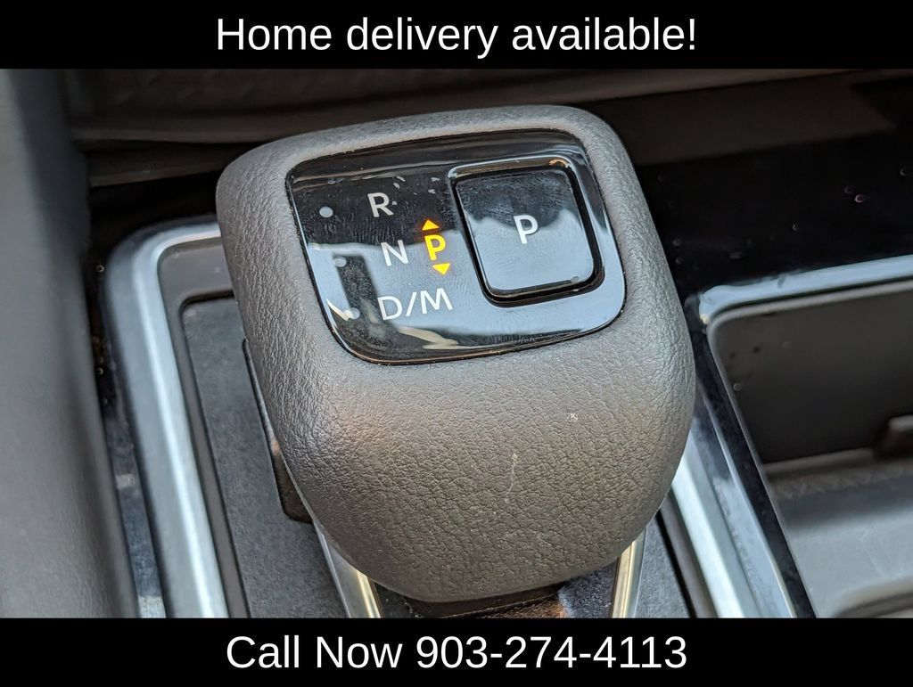 Used 2026 Nissan Pathfinder SV FWD image 17
