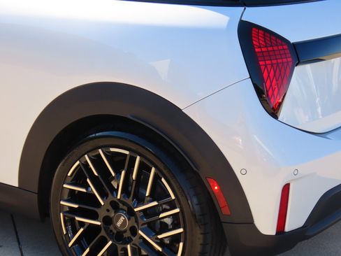 Used 2025 MINI Cooper S image 14