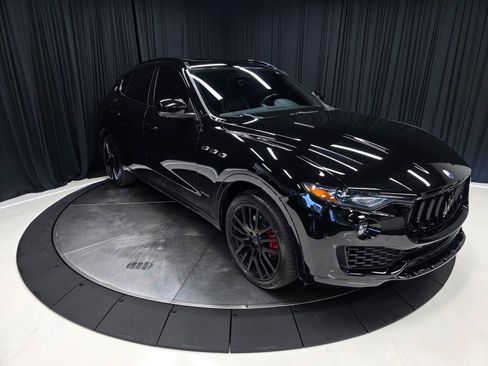 Used 2018 Maserati Levante GranSport image 4