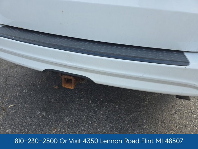 Used 2016 Chrysler Town & Country S w/ Driver Convenience Group FWD image 9