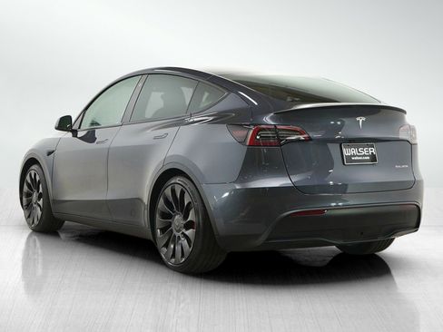 Used 2022 Tesla Model Y Performance image 3