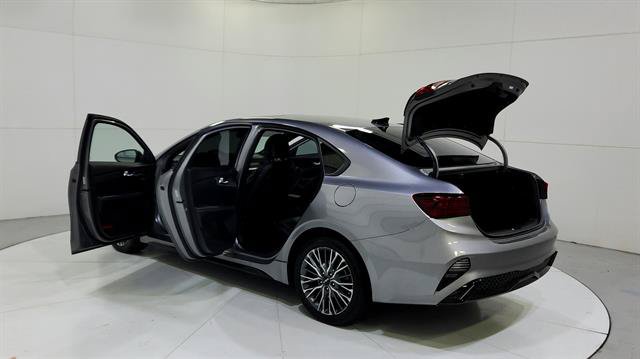 Used 2024 Kia Forte GT-Line w/ GT-Line Premium Package FWD image 31