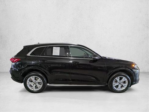 Certified 2025 Audi Q5 Premium w/ Convenience Package image 4