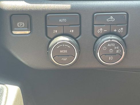 Used 2024 Chevrolet Silverado 1500 RST w/ Rally Edition AWD/4WD image 32