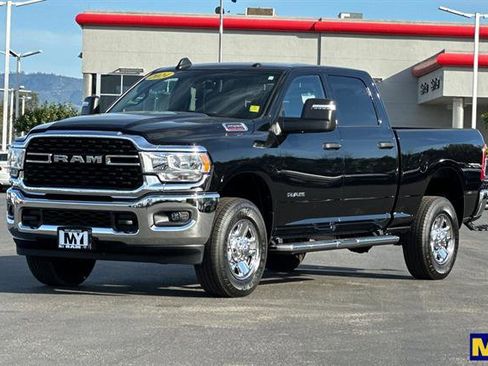 Used 2024 RAM 2500 Big Horn w/ Bed Utility Group image 8