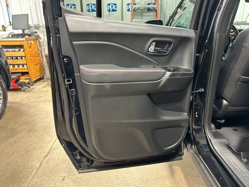 Used 2023 Honda Ridgeline Black Edition image 23
