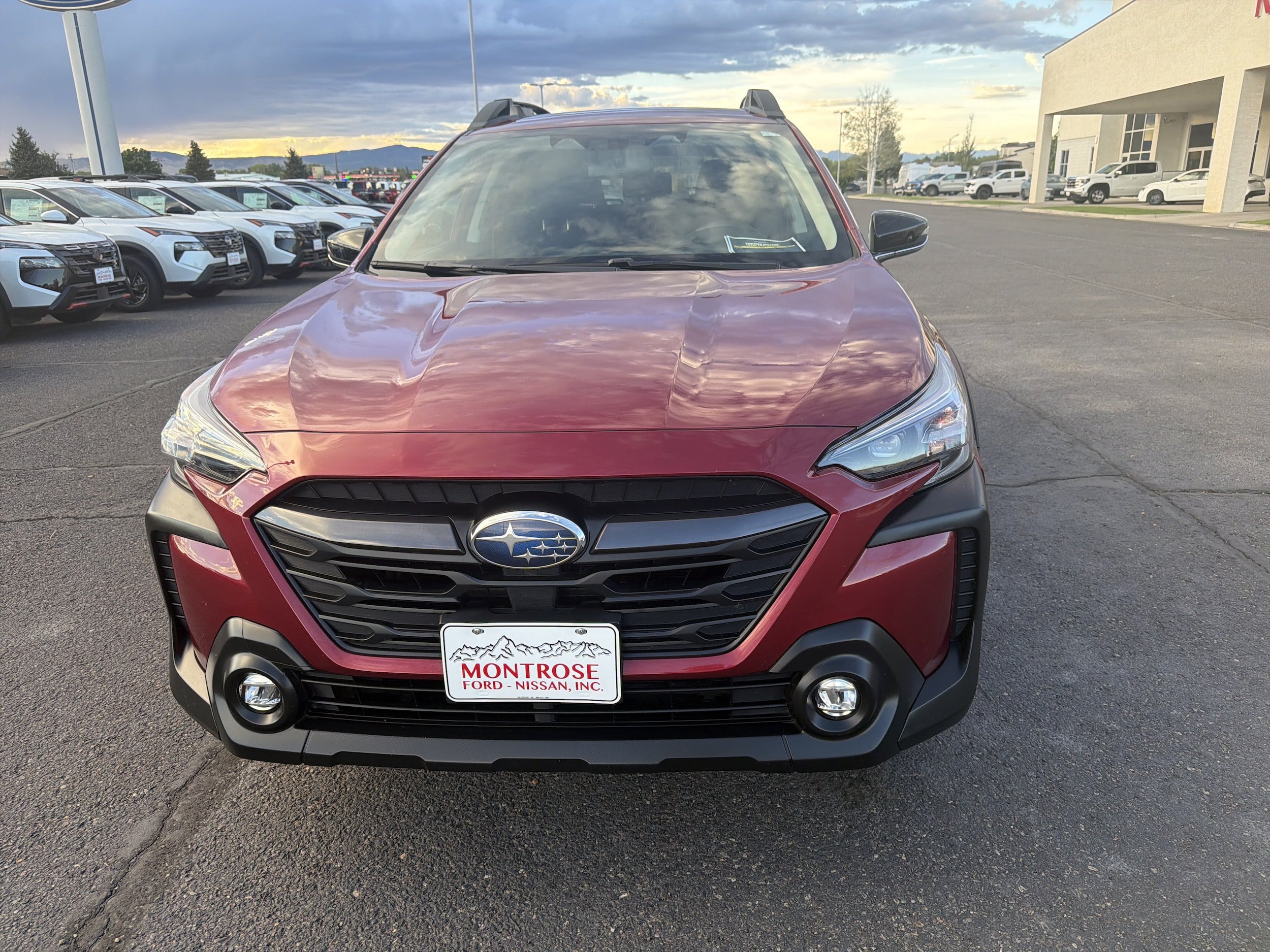 Used 2024 Subaru Outback Premium AWD/4WD image 2