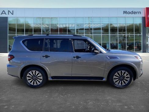 Certified 2024 Nissan Armada SL w/ Midnight Edition Package image 4