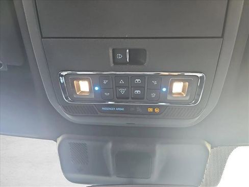 Used 2025 Ford F250 Platinum w/ Tremor Off-Road Package image 29