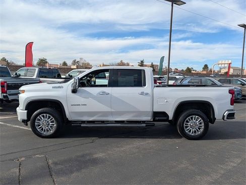 Used 2023 Chevrolet Silverado 3500 High Country image 3