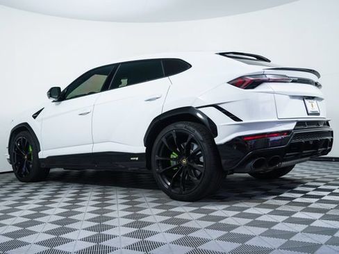 Used 2024 Lamborghini Urus S AWD/4WD image 3