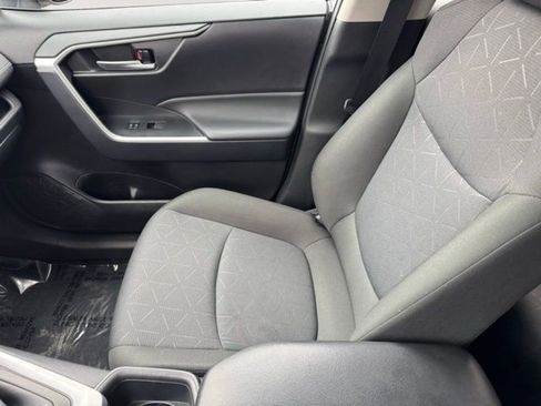 Certified 2025 Toyota RAV4 XLE AWD/4WD image 21
