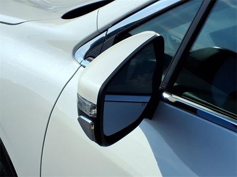 Used 2020 Subaru Outback Premium image 31